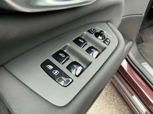 Certified 2025 Volvo XC90 B5 Plus AWD/4WD image 25