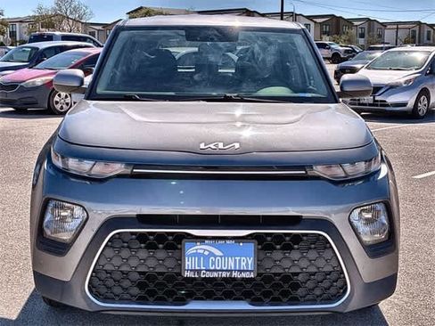 Used 2022 Kia Soul LX image 9