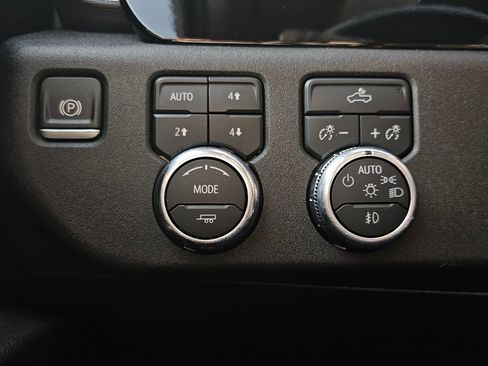 Certified 2024 GMC Sierra 1500 Elevation w/ Preferred Package AWD/4WD image 39