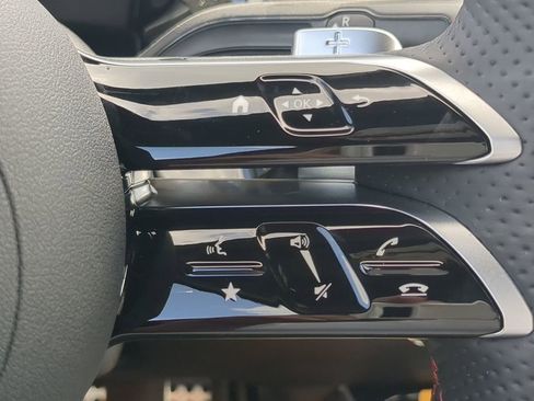 Certified 2025 Mercedes-Benz GLA 250 image 12