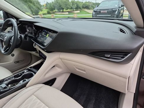 Used 2023 Buick Envision Avenir FWD image 40