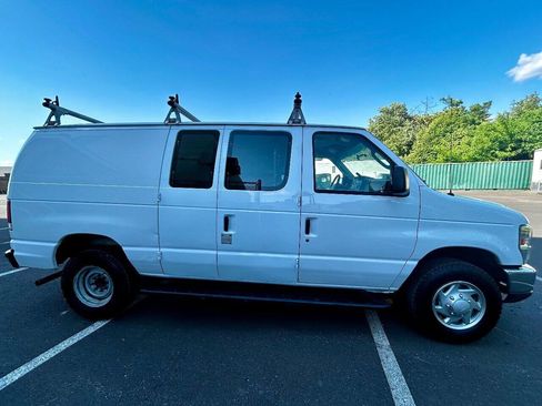 Used 2014 Ford E-250 and Econoline 250 w/ Power Group RWD image 6