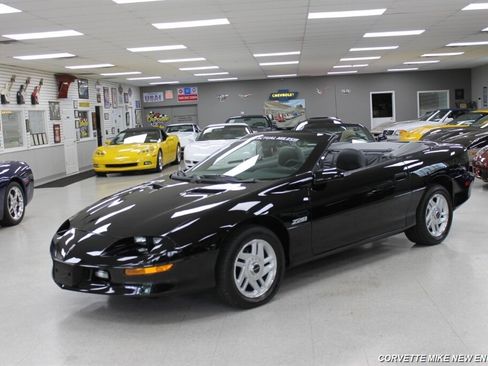 Used 1995 Chevrolet Camaro Z28 image 23