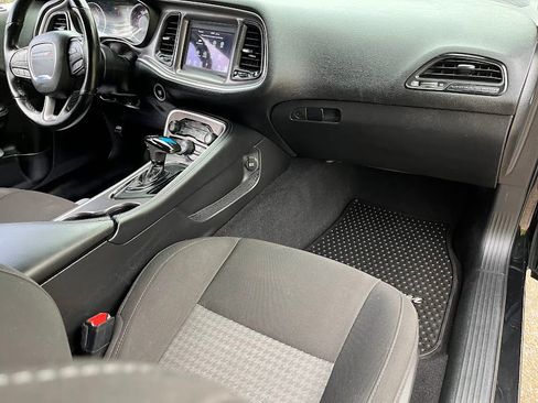 Used 2022 Dodge Challenger R/T RWD image 38