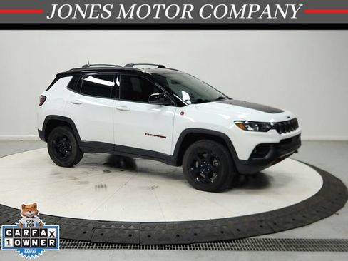 Used 2024 Jeep Compass Trailhawk AWD/4WD image 1