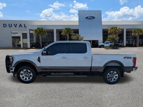 Used 2017 Ford F250 Lariat w/ Chrome Package image 7
