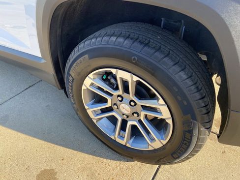 Used 2025 GMC Terrain Elevation AWD/4WD image 33