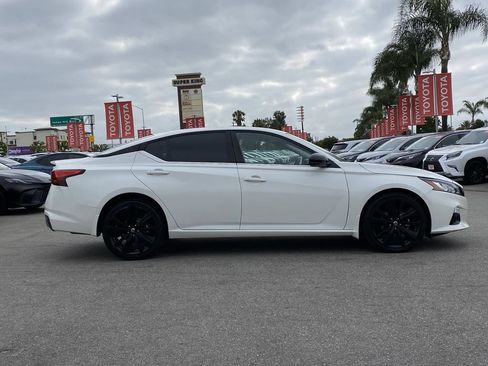 Used 2022 Nissan Altima 2.5 SR w/ Midnight Edition Package AWD/4WD image 43