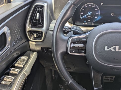 Used 2022 Kia Sorento SX FWD image 24
