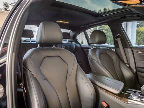 Used 2017 BMW 540i image 36