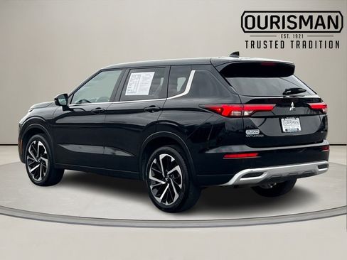 Used 2024 Mitsubishi Outlander SE image 4