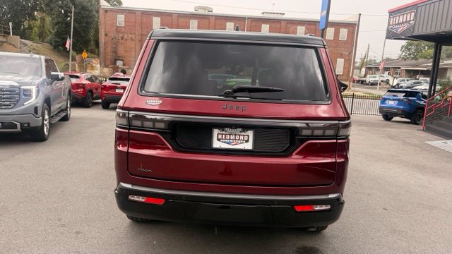 Used 2026 Jeep Grand Wagoneer Summit AWD/4WD image 4