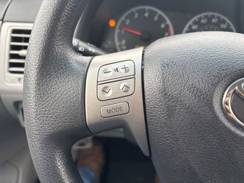 Used 2013 Toyota Corolla L image 18