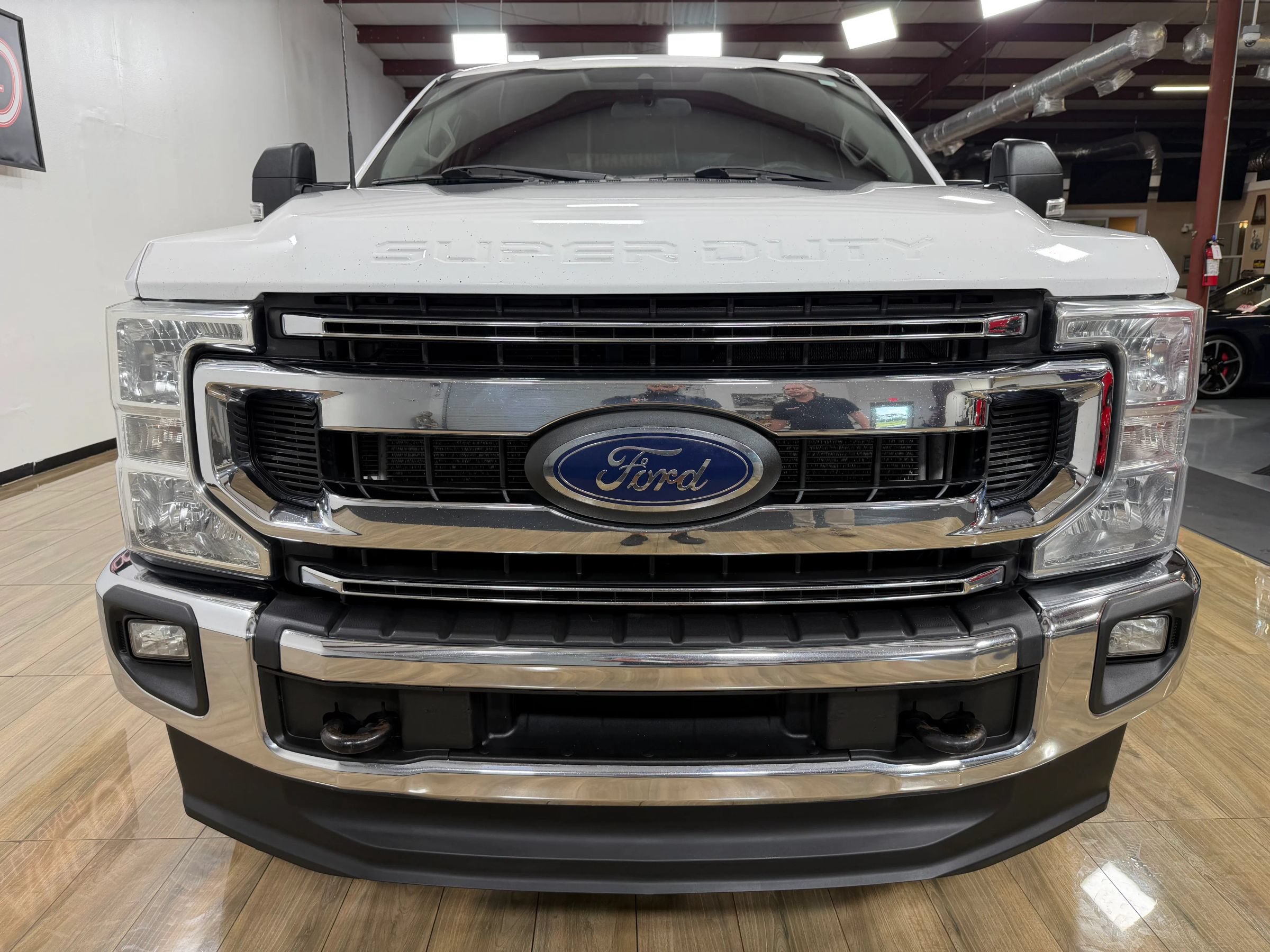 Used 2022 Ford F250 XLT w/ XLT Value Package AWD/4WD image 2