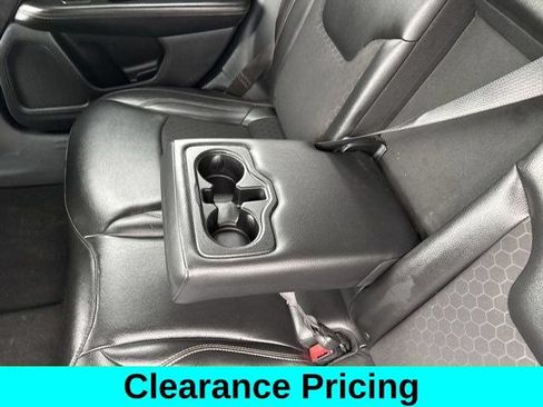 Used 2018 Jeep Compass Latitude FWD image 31