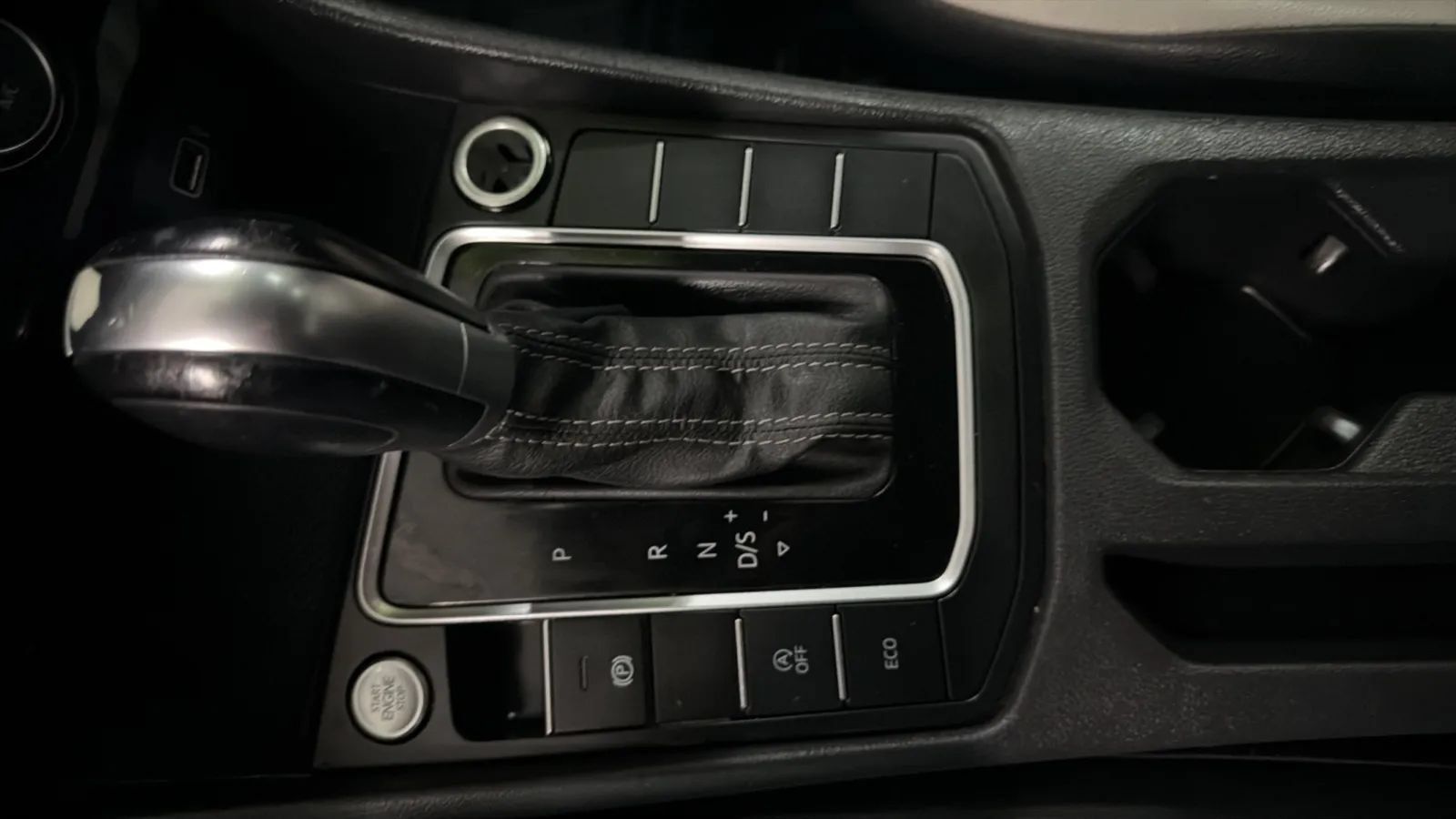 Used 2019 Volkswagen Jetta R-Line FWD image 12