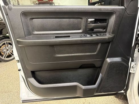 Used 2023 RAM 3500 Tradesman w/ Chrome Appearance Group RWD image 29