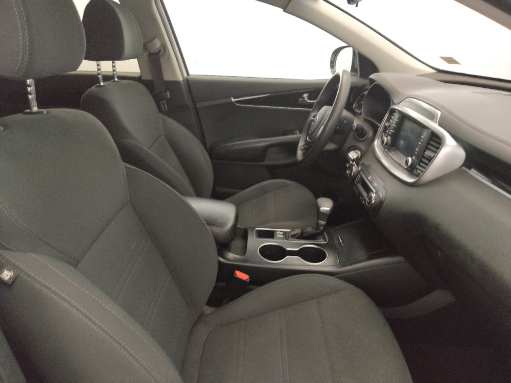 Used 2019 Kia Sorento AWD V6 image 21