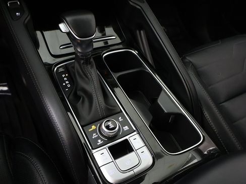 Used 2022 Kia Telluride SX w/ SX Prestige Package image 63