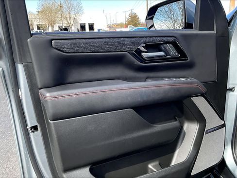 Used 2025 GMC Yukon AT4 Ultimate w/ LPO, Floor Liner Package image 21