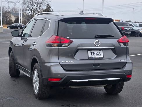 Used 2019 Nissan Rogue SV image 16