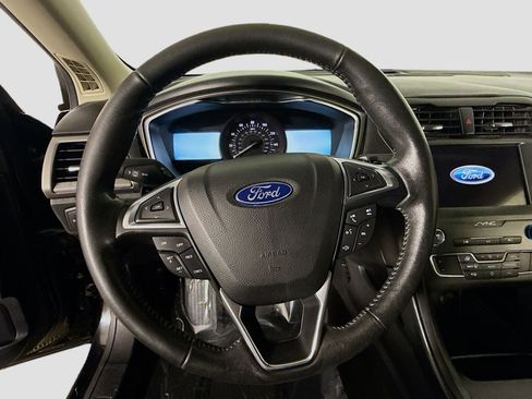 Used 2019 Ford Fusion SE w/ Equipment Group 151A image 13