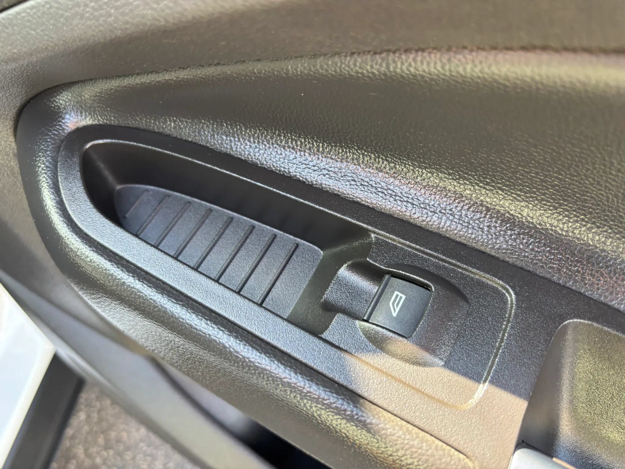 Used 2018 Ford Escape SE AWD/4WD image 45