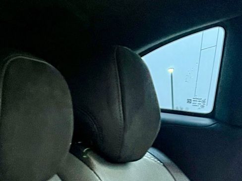 Used 2022 Aston Martin DBX Base image 31