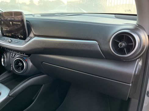 Used 2025 Chevrolet Blazer LT image 28