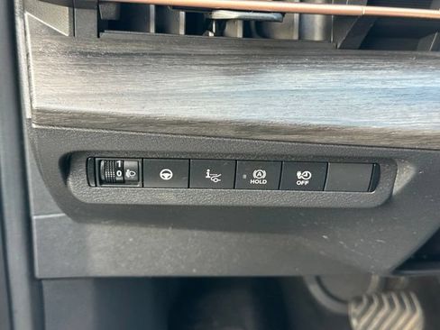 Used 2024 Nissan Ariya AWD image 20