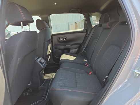 Used 2024 Honda HR-V Sport image 11