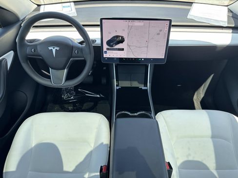Used 2021 Tesla Model Y 2WD image 9