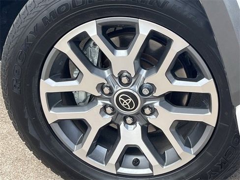 Used 2022 Toyota Tundra 1794 Edition image 10