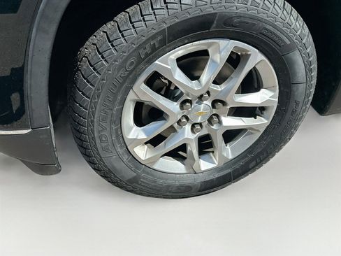Used 2018 Chevrolet Traverse LT AWD/4WD image 11
