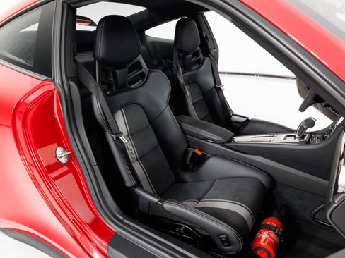 Used 2018 Porsche 911 GT3 RWD image 36