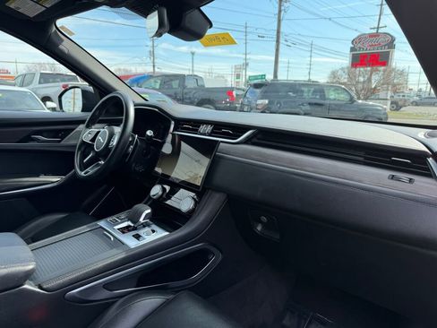 Used 2022 Jaguar F-PACE S image 25