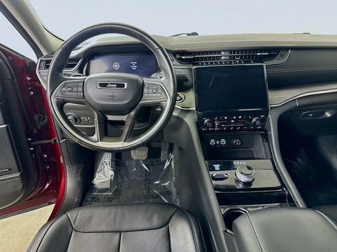 Used 2022 Jeep Grand Cherokee L Limited w/ Luxury Tech Group II image 18