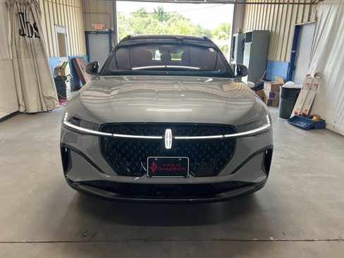 New 2025 Lincoln Nautilus Reserve w/ Jet Appearance Package image 2