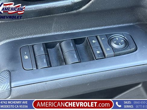 Used 2025 Toyota Tacoma SR5 AWD/4WD image 12