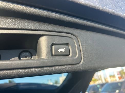 Used 2016 Honda Pilot Touring image 26