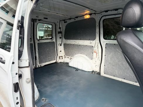 Used 2017 Mercedes-Benz Metris image 23