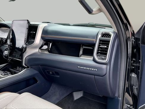 Used 2025 RAM 1500 Tungsten AWD/4WD image 19