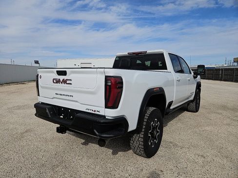 New 2026 GMC Sierra 2500 AT4X image 5