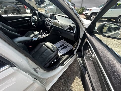 Used 2017 BMW 330i xDrive Sedan AWD/4WD image 9