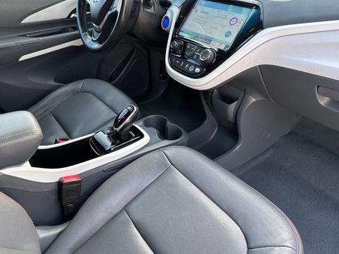 Used 2017 Chevrolet Bolt Premier image 31