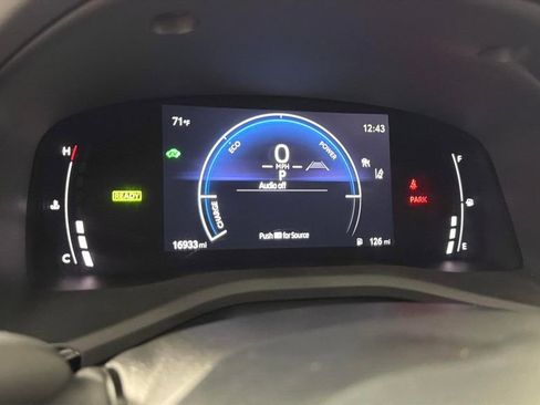 Used 2026 Toyota Camry LE w/ Convenience Package image 19