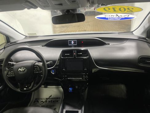 Used 2019 Toyota Prius LE image 23