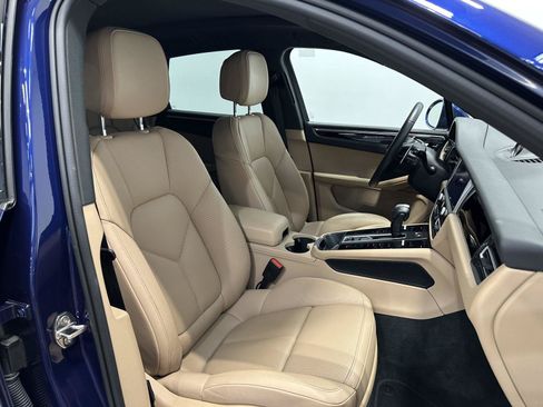 Certified 2026 Porsche Macan AWD/4WD image 44