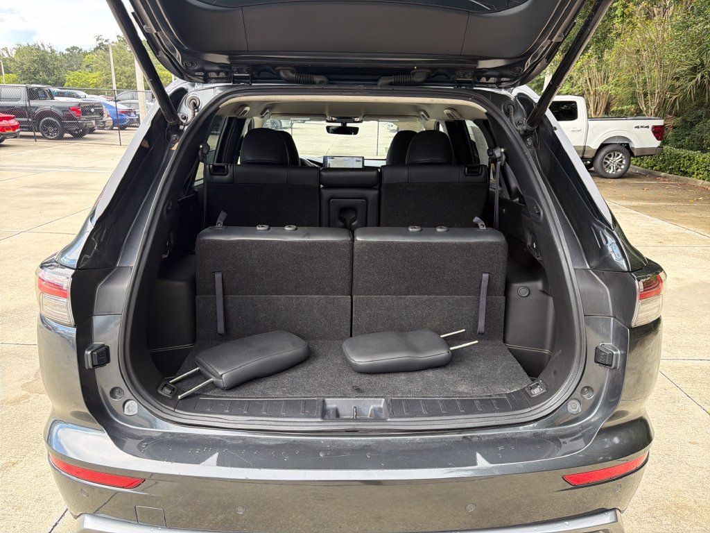 Used 2025 Mitsubishi Outlander SE FWD image 31