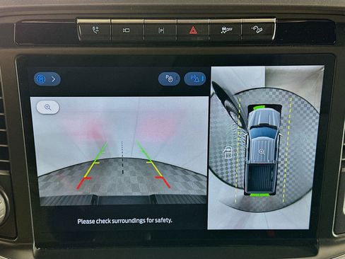 Used 2024 Ford F150 Lariat w/ FX4 Off-Road Package image 23